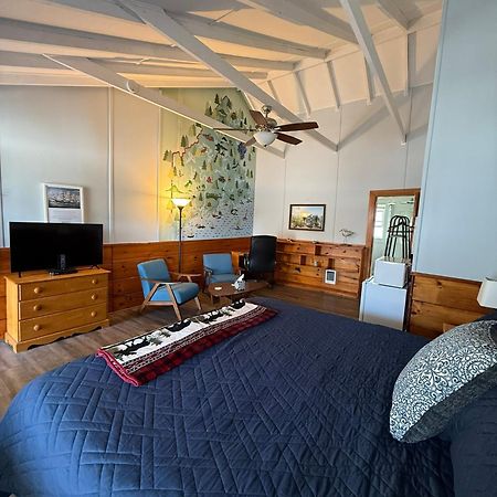 Yardarm Motel Searsport Dış mekan fotoğraf