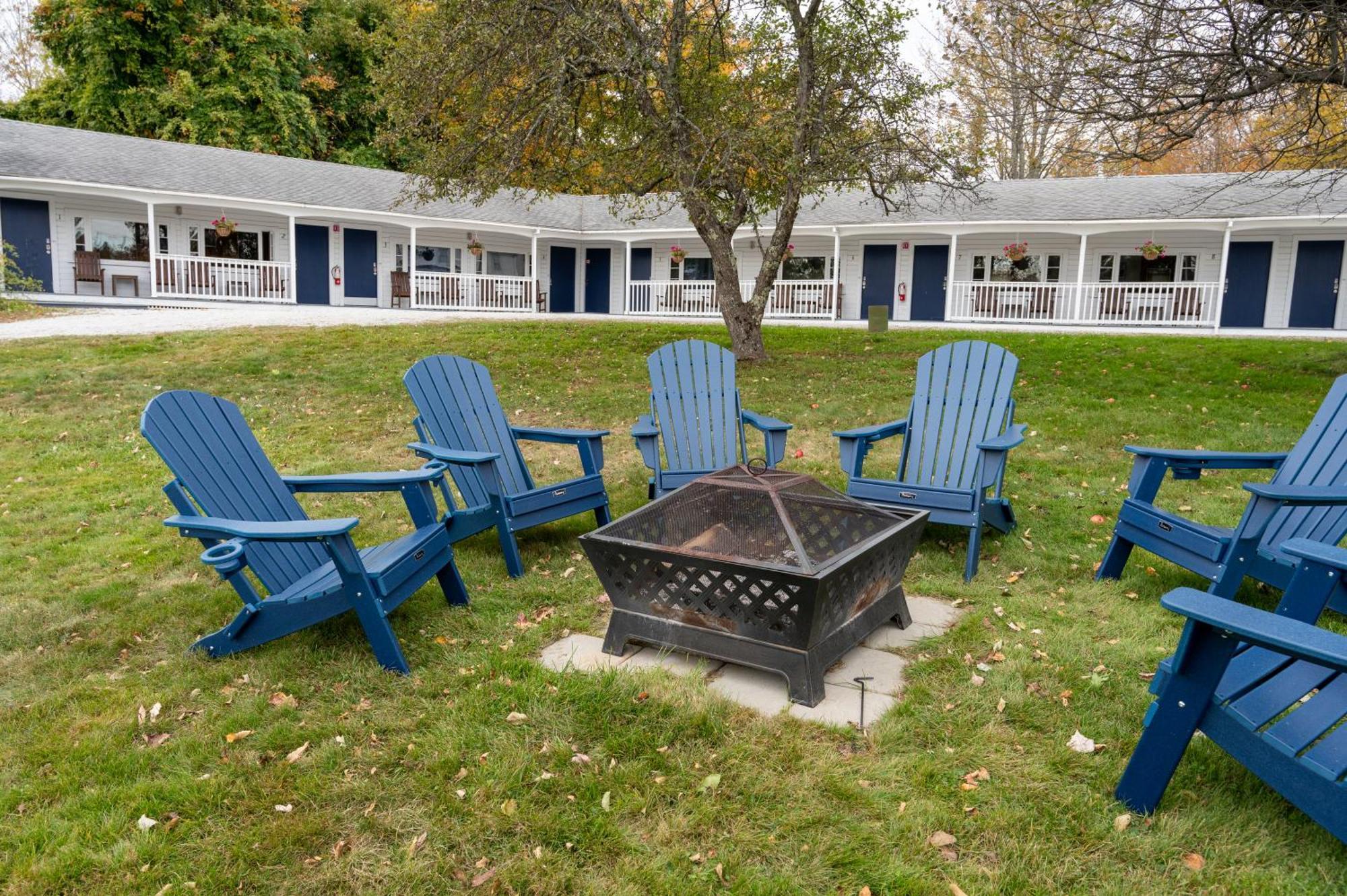 Yardarm Motel Searsport Dış mekan fotoğraf