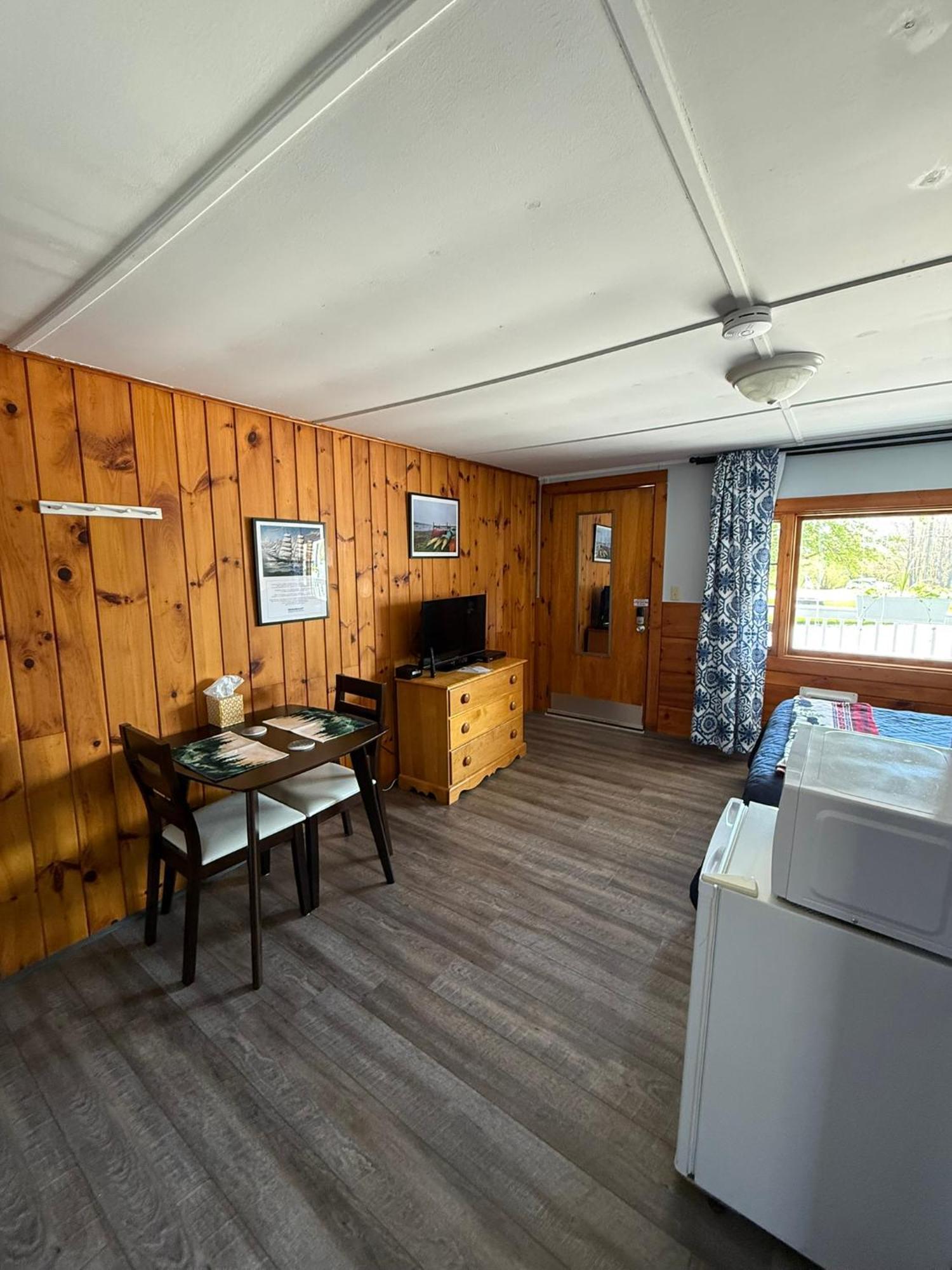 Yardarm Motel Searsport Dış mekan fotoğraf